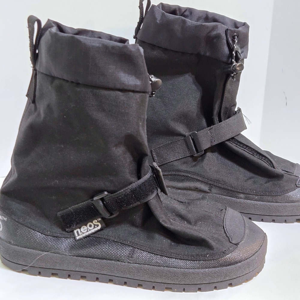 NEOS Voyager Overshoe VNV1 men's Medium Black Waterproof Nylon Snow Rain Boots